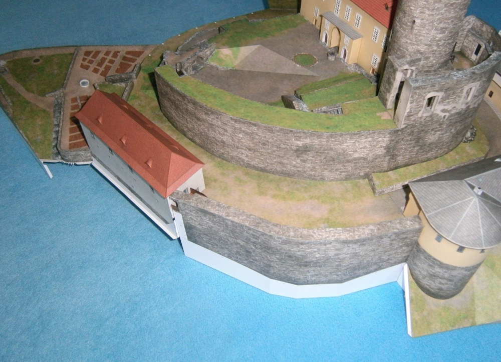Hrad Svojanov (Plná velikost v novém okně) Hrad Svojanov