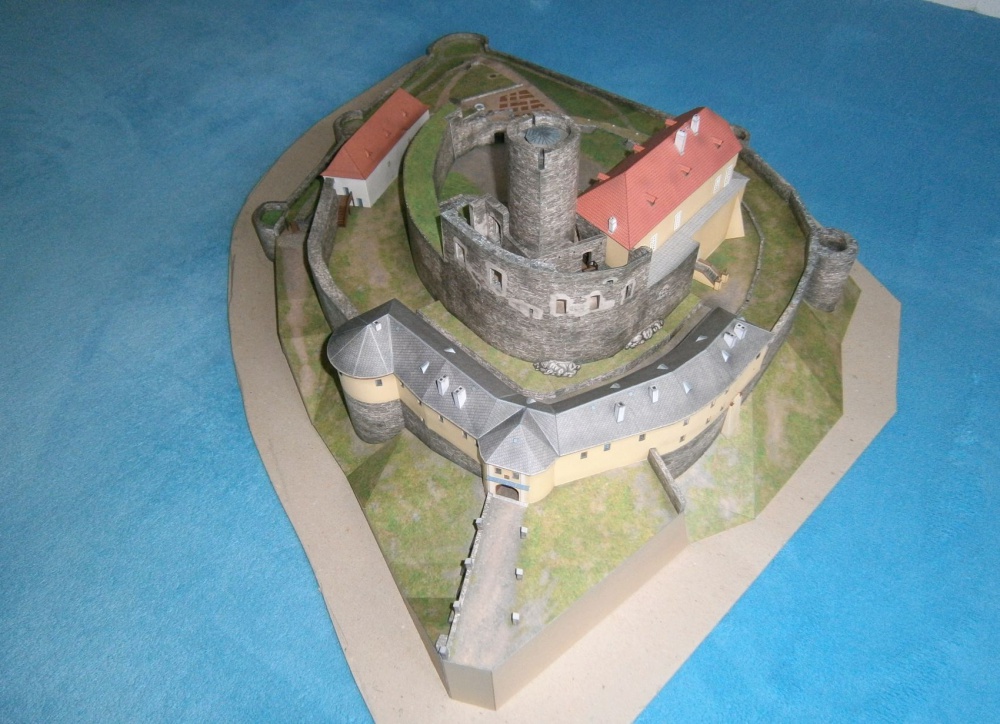 Hrad Svojanov (Plná velikost v novém okně) Hrad Svojanov
