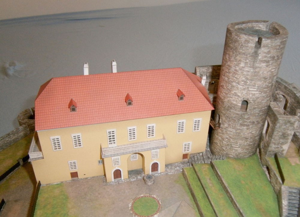 Hrad Svojanov (Plná velikost v novém okně) Hrad Svojanov