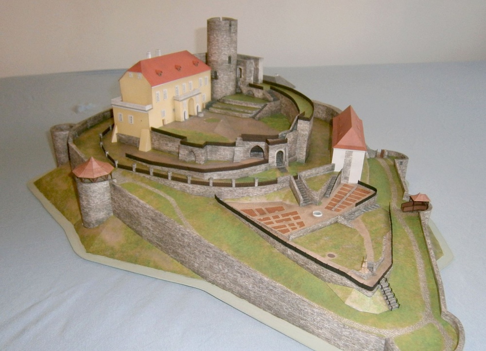 Hrad Svojanov (Plná velikost v novém okně) Hrad Svojanov
