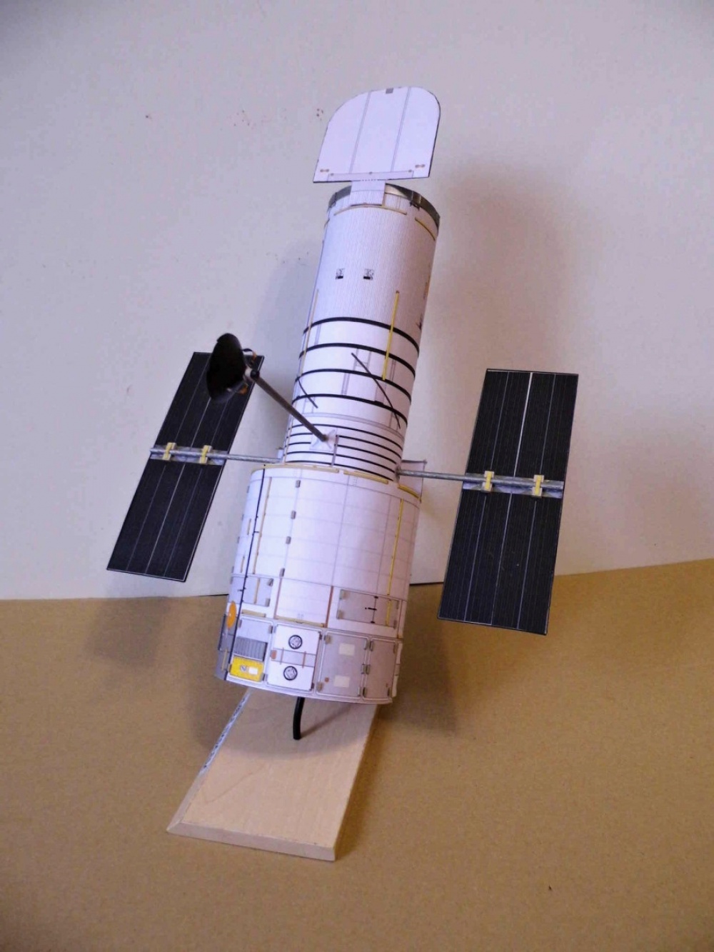 Hubble (Plná velikost v novém okně) Hubble