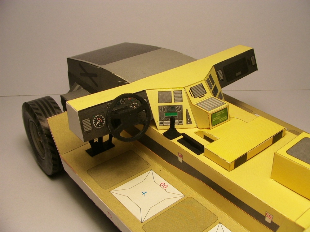 Hummer H1 (Plná velikost v novém okně) Hummer H1