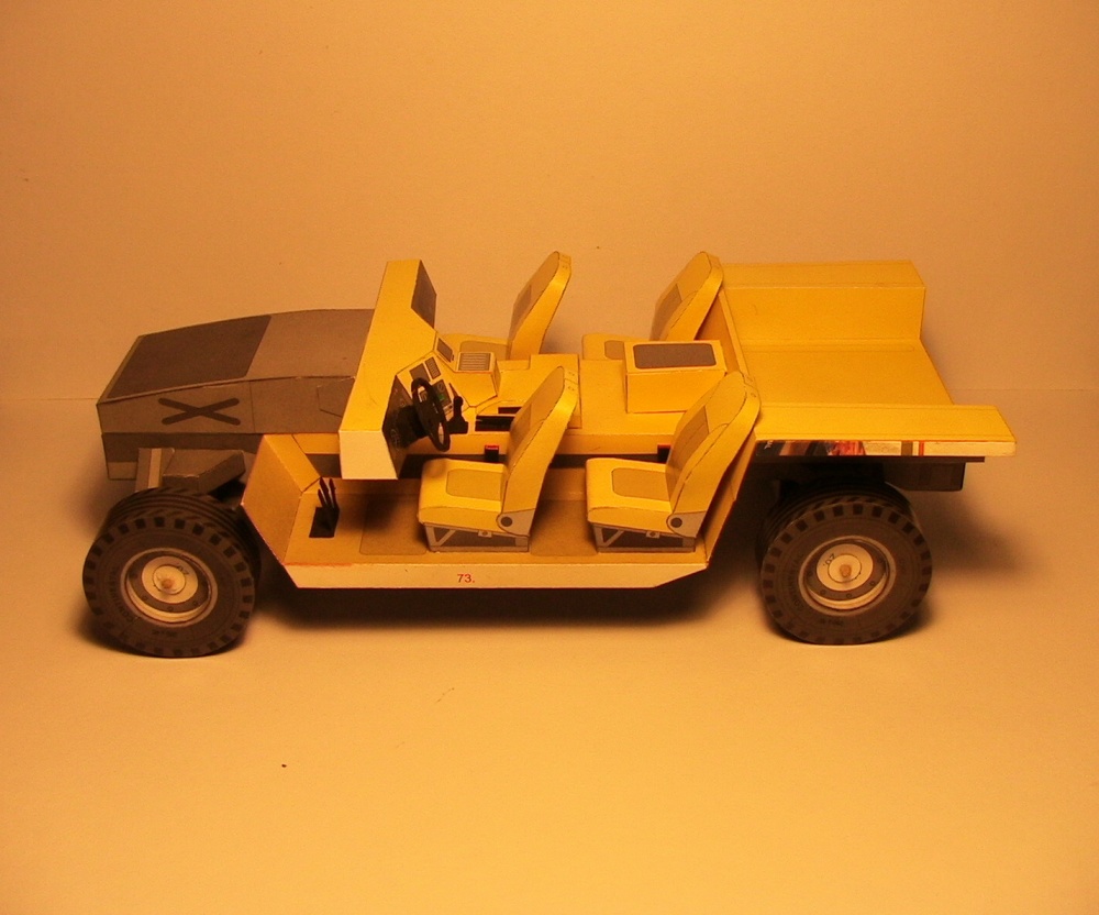 Hummer H1 (Plná velikost v novém okně) Hummer H1
