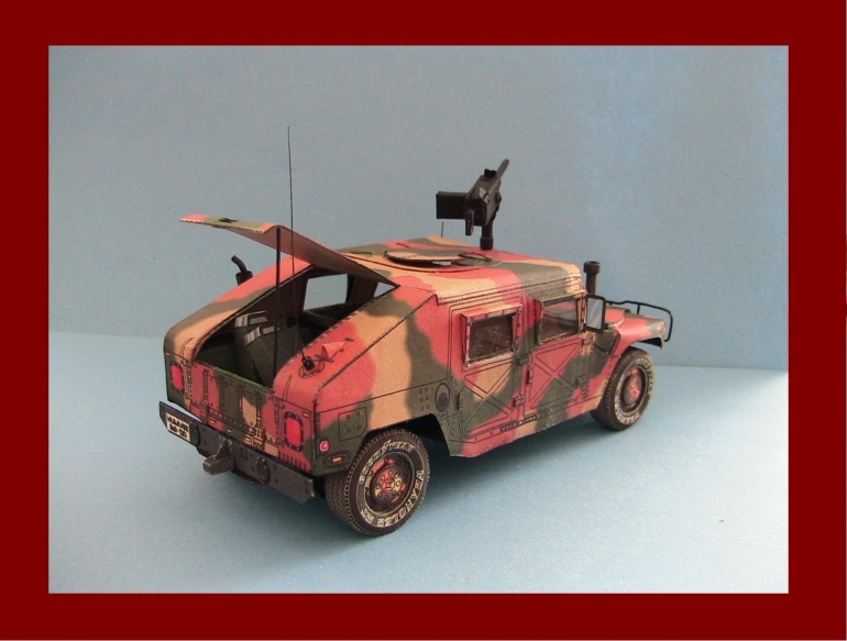 Humvee (Plná velikost v novém okně) Humvee