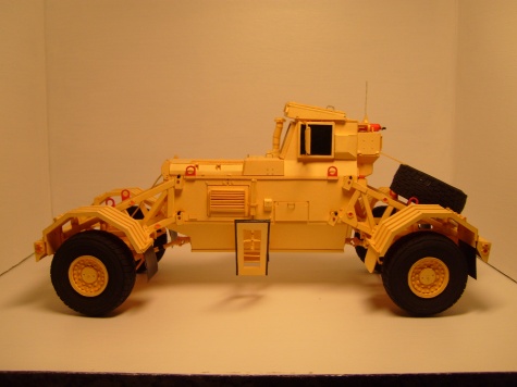  Husky MK III /1:25/ US -ARMY Beta