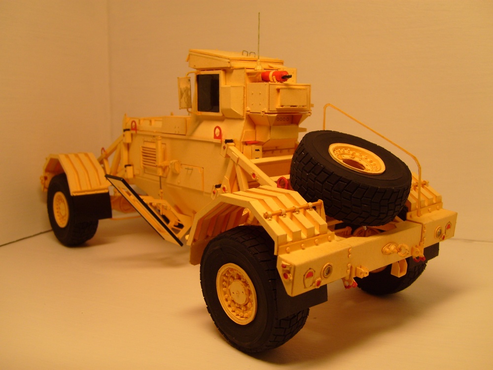  Husky MK III /1:25/ US -ARMY Beta