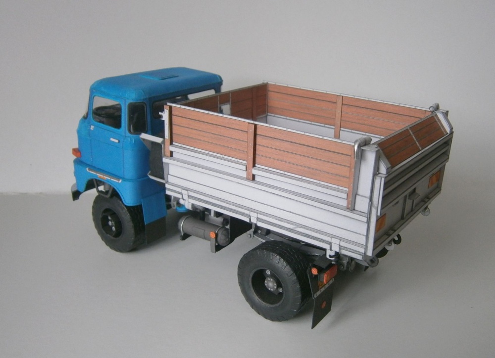 IFA W50 nást.syp.mat. (Plná velikost v novém okně) IFA W50 nást.syp.mat.