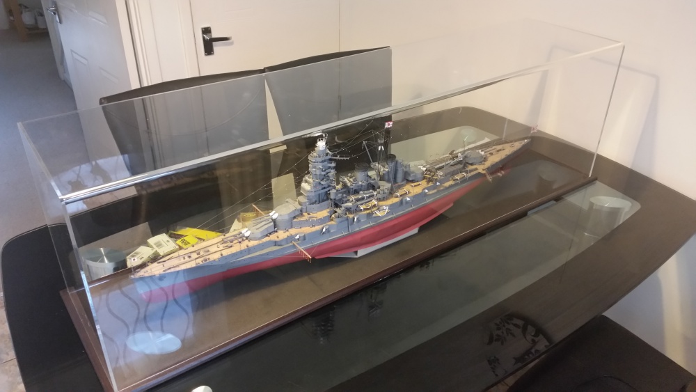 IJN HIEI (Plná velikost v novém okně) IJN HIEI