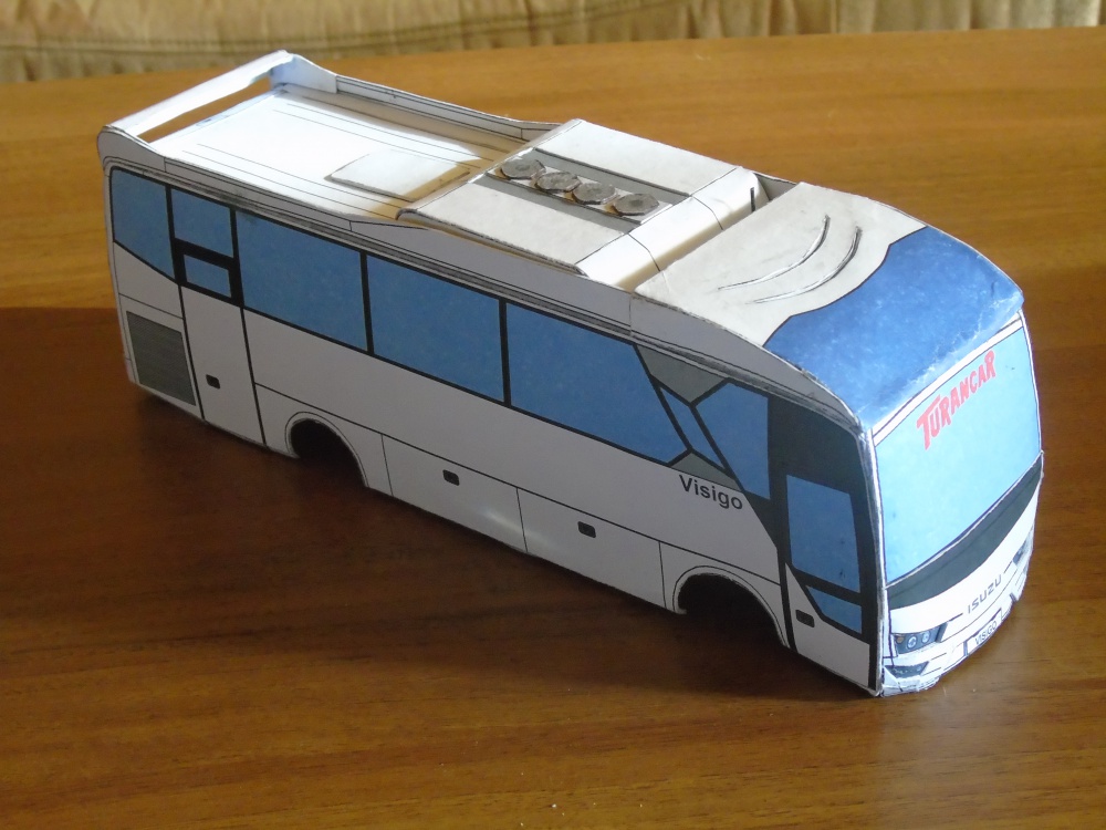 Isuzu Visigo (Plná velikost v novém okně) Isuzu Visigo