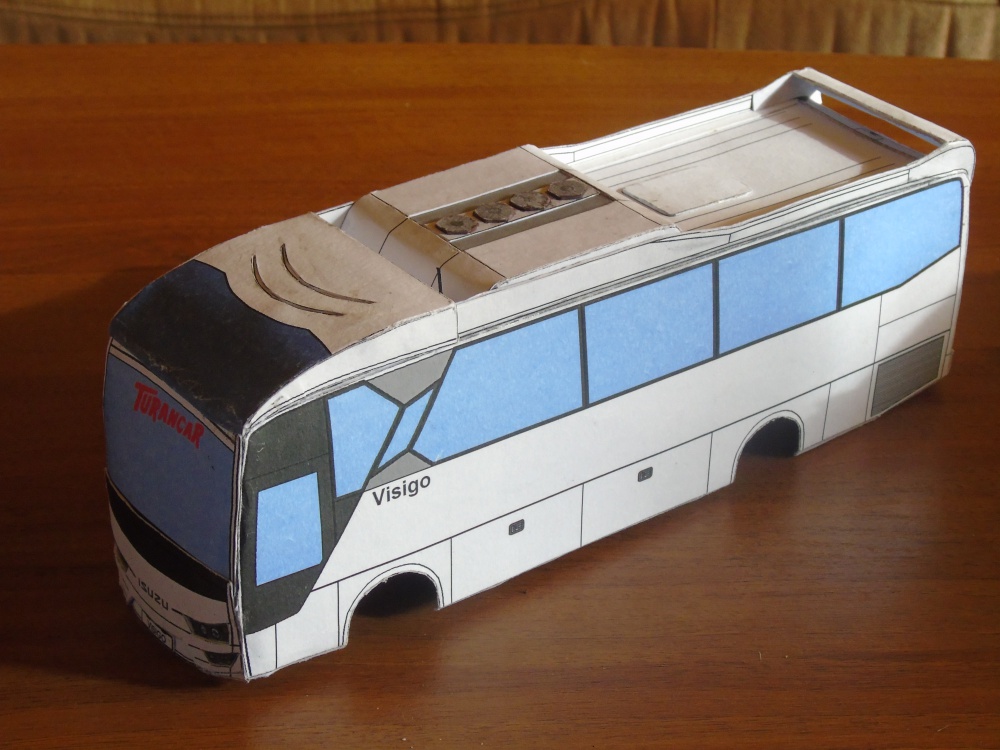 Isuzu Visigo (Plná velikost v novém okně) Isuzu Visigo
