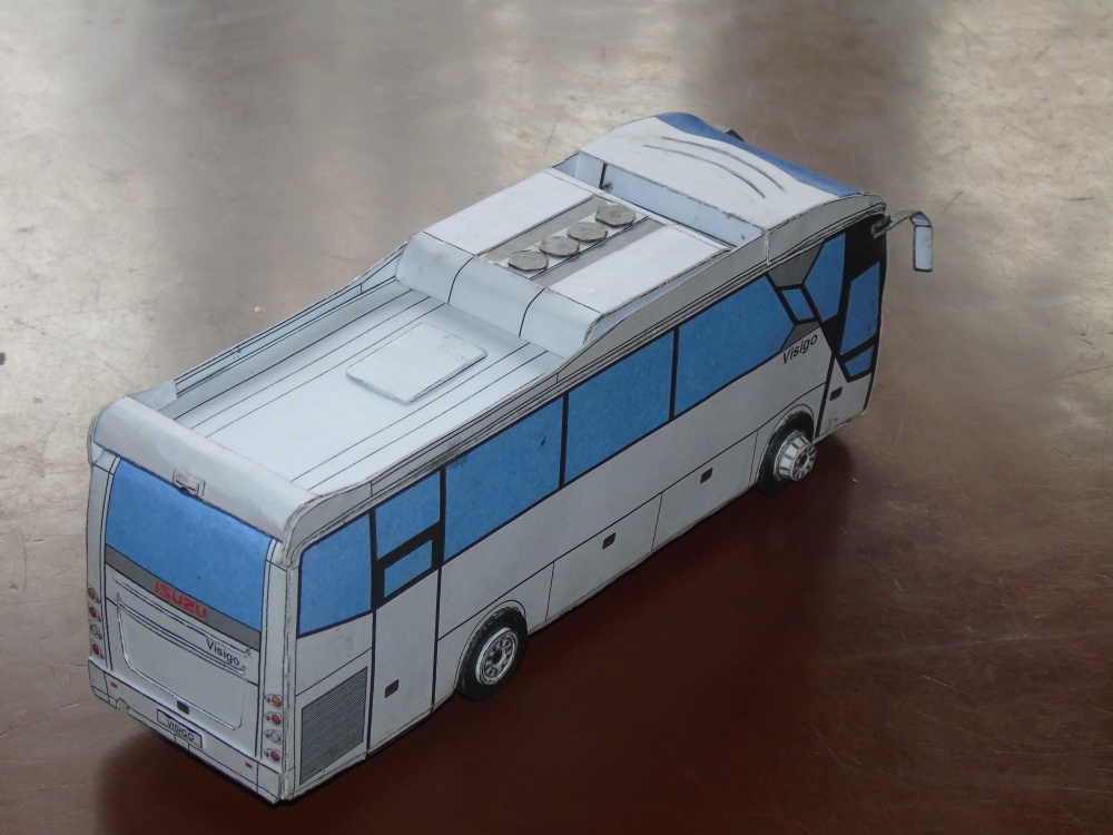Isuzu Visigo (Plná velikost v novém okně) Isuzu Visigo