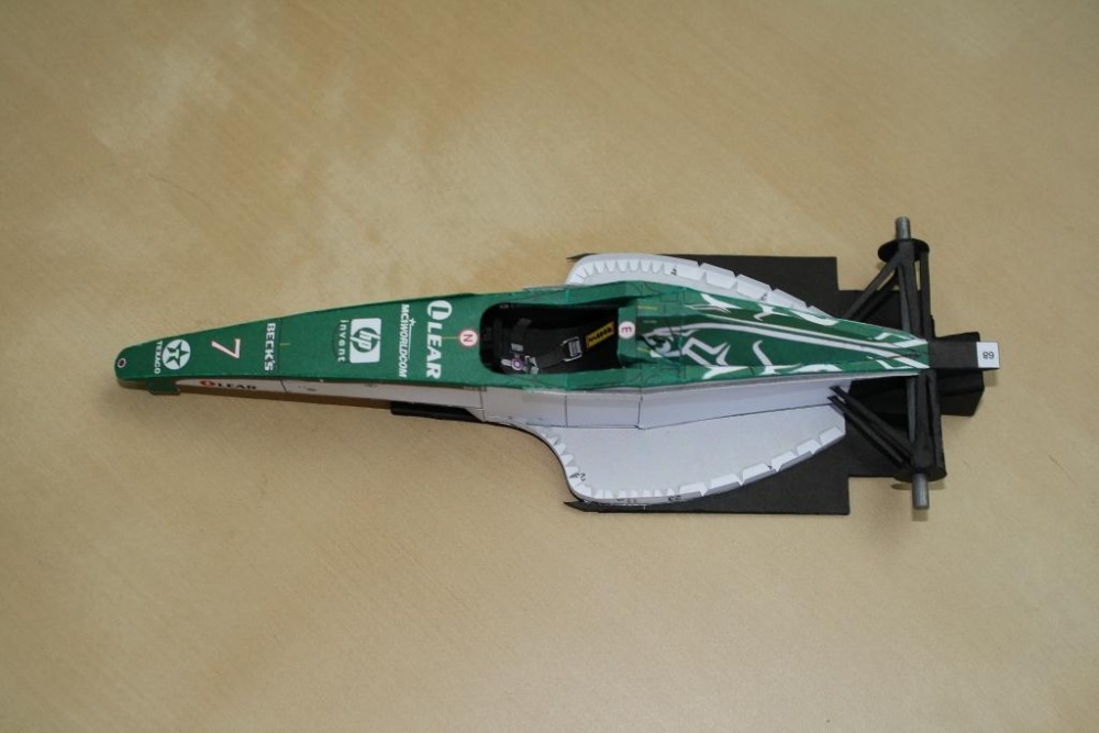 Jaguar R1 2000