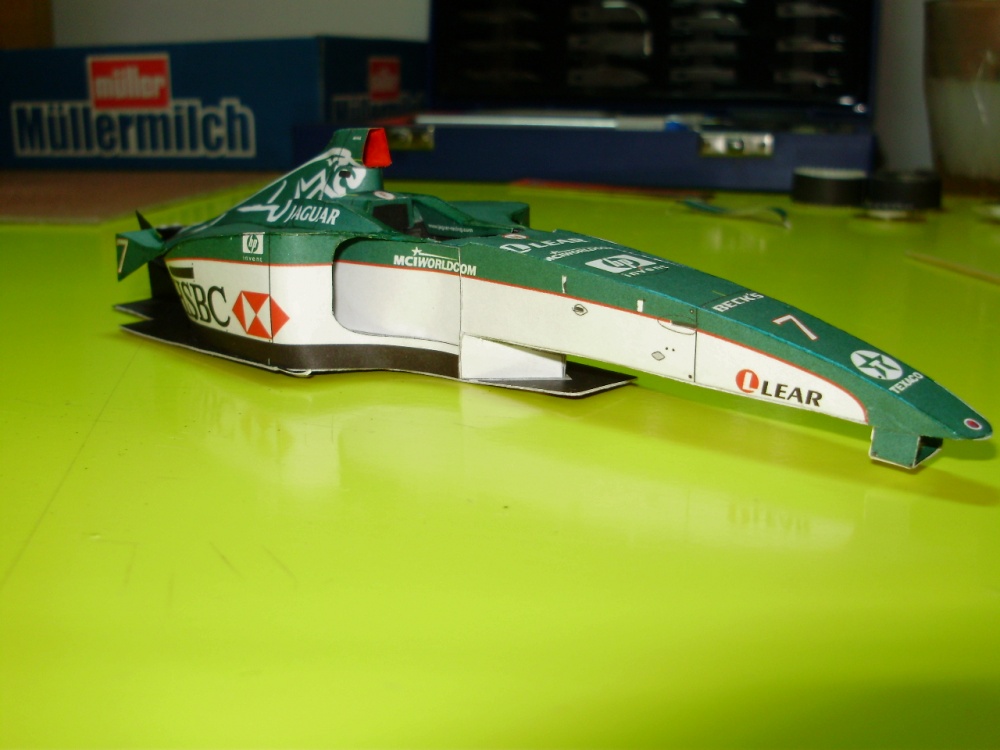 JAGUAR R1 (Plná velikost v novém okně) JAGUAR R1