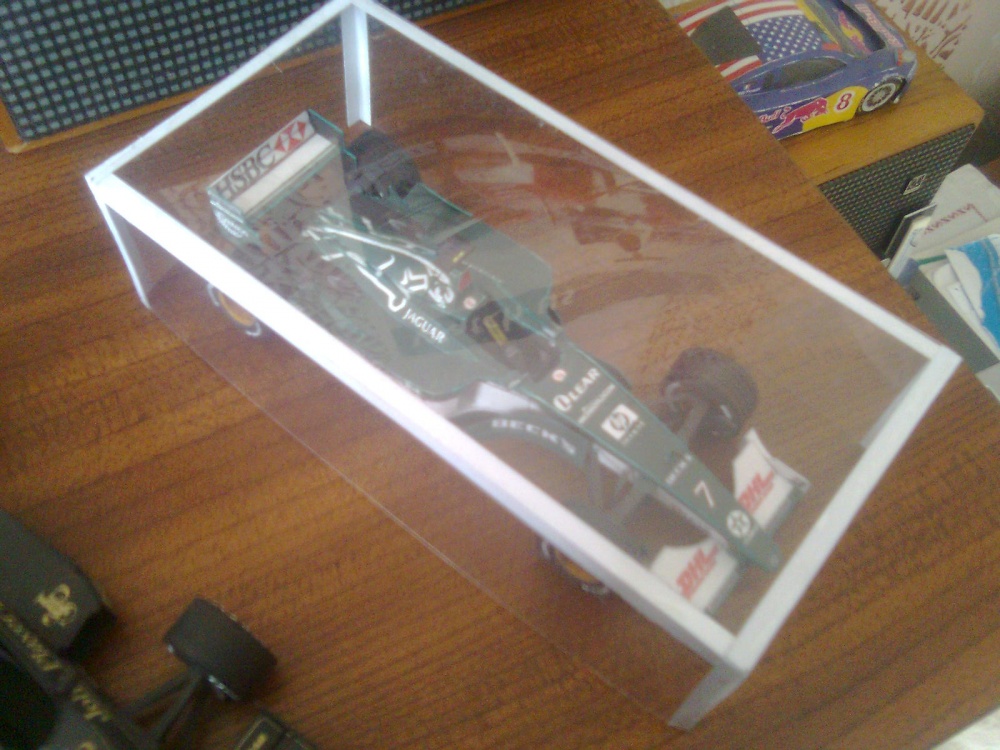 Jaguar R1 E.Irvine 2000