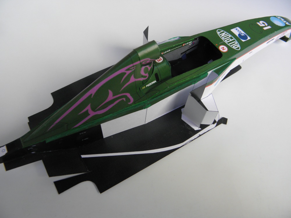 Jaguar R4, 2003, A. Pizzonia, Monaco GP (Plná velikost v novém okně) Jaguar R4, 2003, A. Pizzonia, Monaco GP