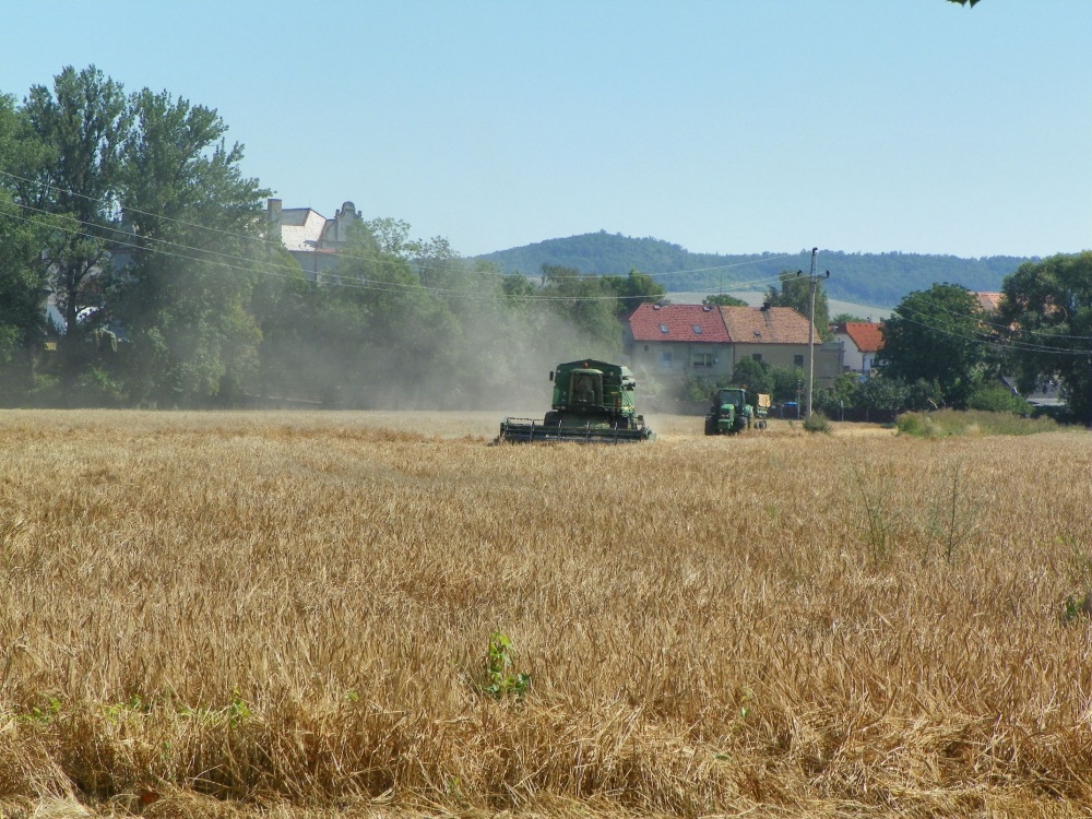 John Deere (Plná velikost v novém okně) John Deere