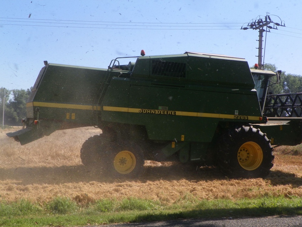 John Deere (Plná velikost v novém okně) John Deere