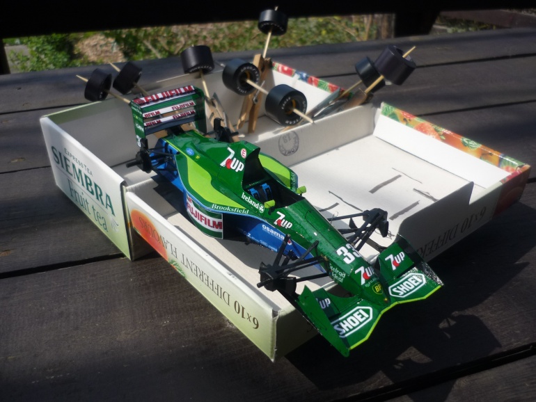 Jordan 191 - Andrea De Cesaris (Plná velikost v novém okně) Jordan 191 - Andrea De Cesaris