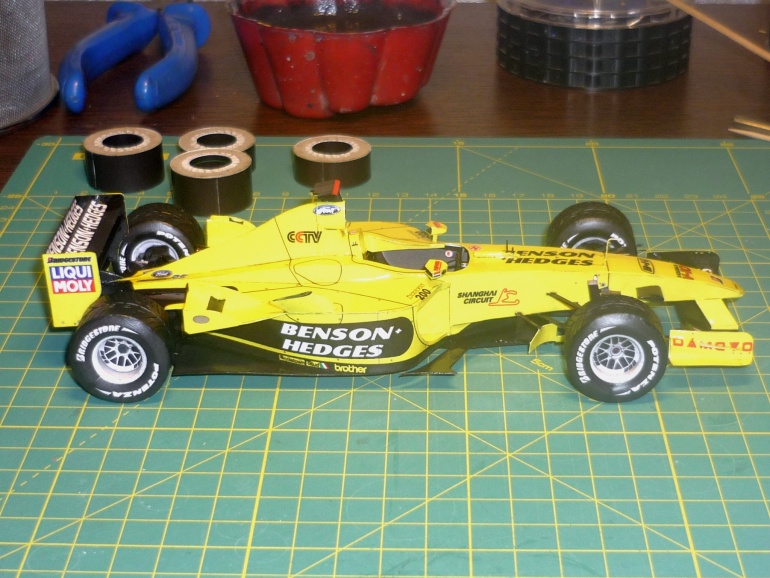 Jordan EJ 13 / FISICHELLA Giancarlo / Brazilie 2003 (Plná velikost v novém okně) Jordan EJ 13 / FISICHELLA Giancarlo / Brazilie 2003