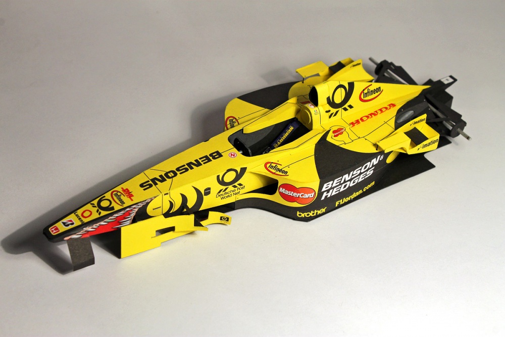 Jordan EJ11 - Jarno Trulli (2001) (Plná velikost v novém okně) Jordan EJ11 - Jarno Trulli (2001)