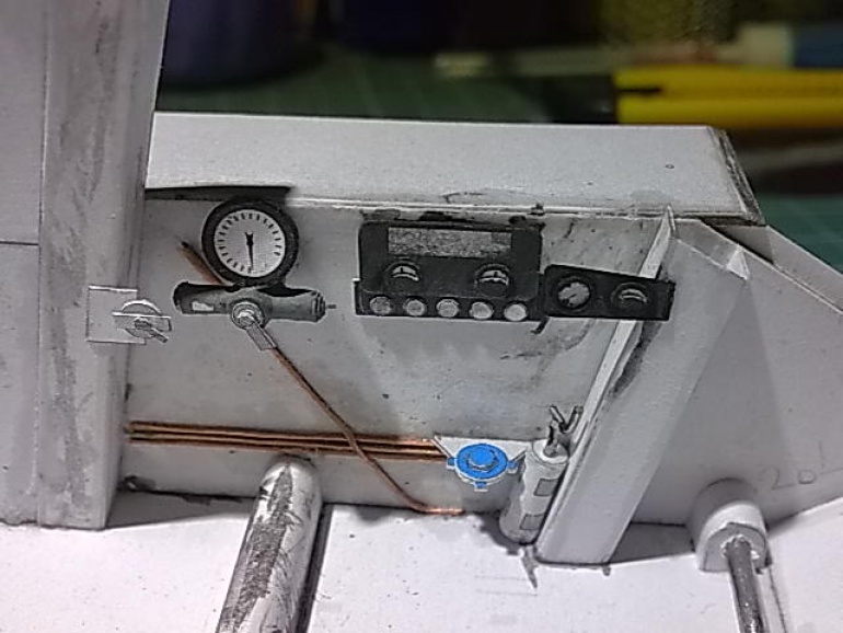 99099