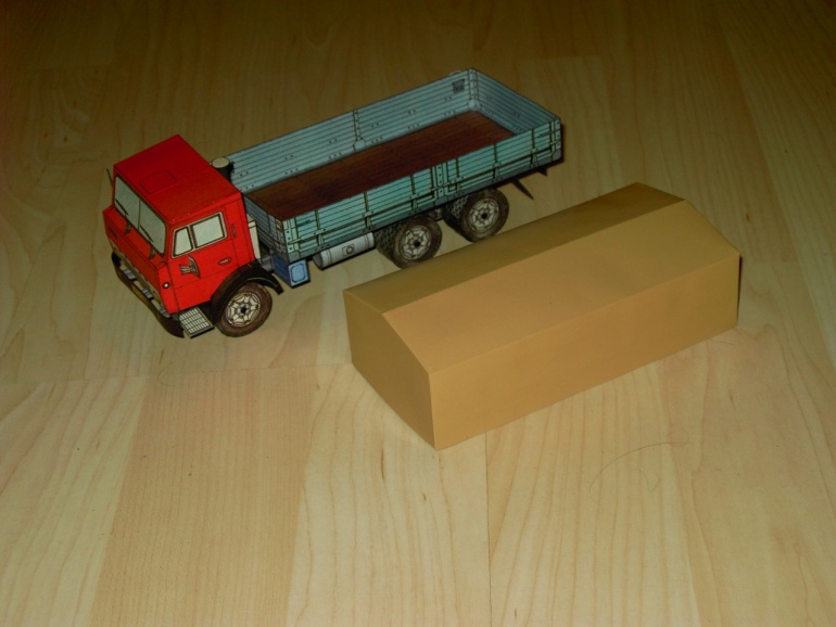 KAMAZ 5320 (Plná velikost v novém okně) KAMAZ 5320