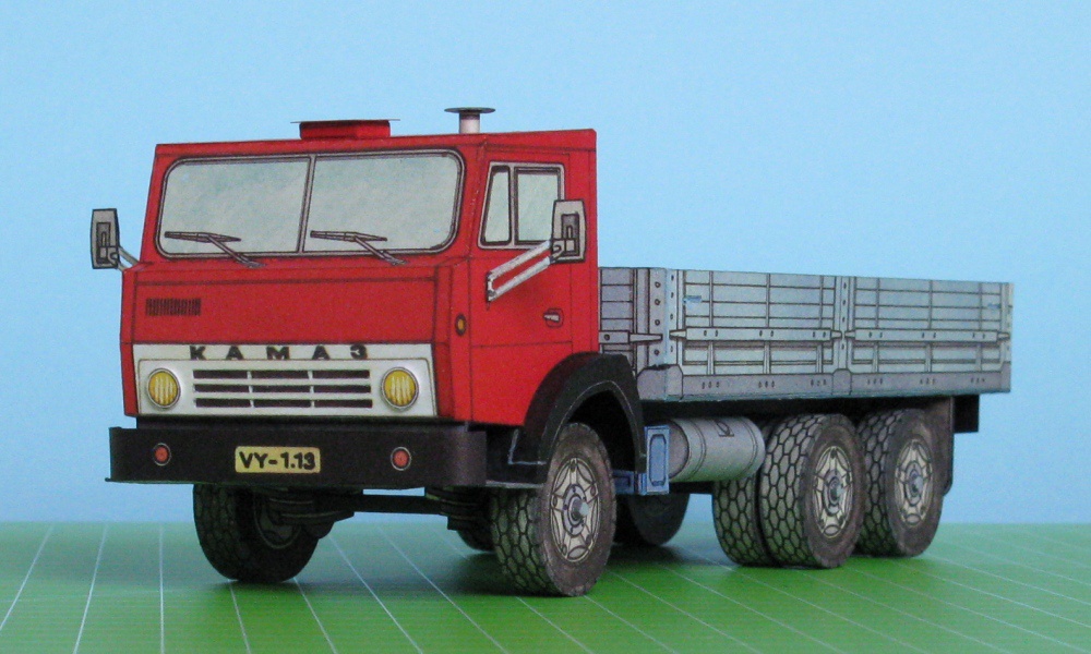 KAMAZ 5320 (Plná velikost v novém okně) KAMAZ 5320
