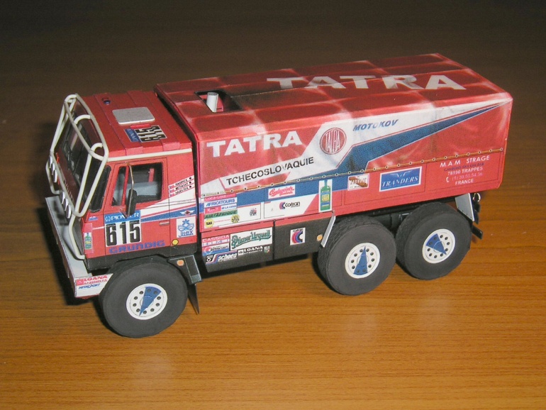 KAMIONY DAKAR 1988 (Plná velikost v novém okně) KAMIONY DAKAR 1988