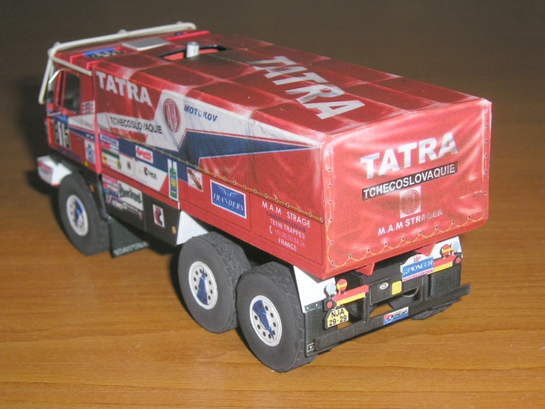 KAMIONY DAKAR 1988 (Plná velikost v novém okně) KAMIONY DAKAR 1988