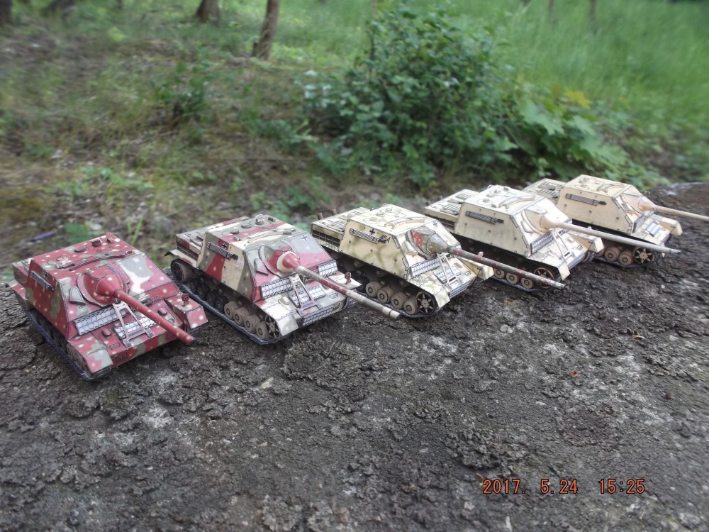 Kampfgruppe Heresch II. (Plná velikost v novém okně) Kampfgruppe Heresch II.