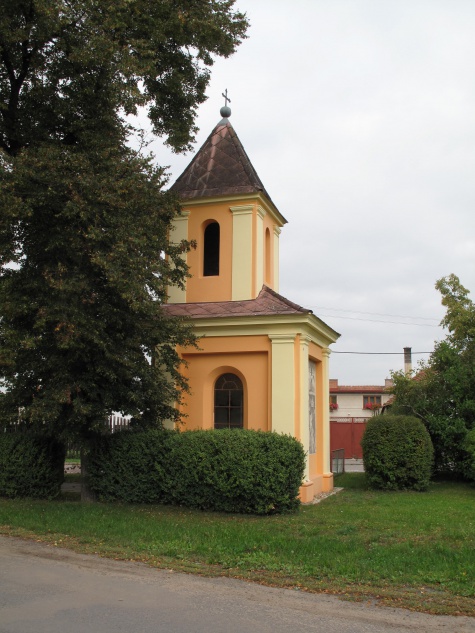 Kaplička Tuhaň Kaplička Tuhaň
