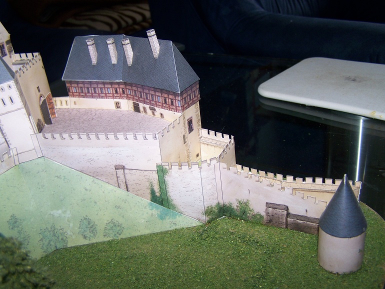 Karlštejn (Plná velikost v novém okně) Karlštejn