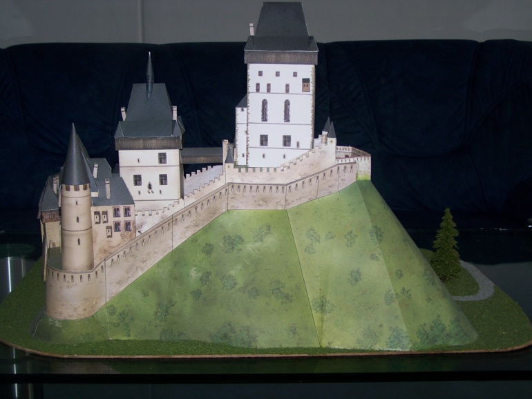 Karlštejn (Plnďż˝ velikost v novďż˝m oknďż˝) Karlštejn