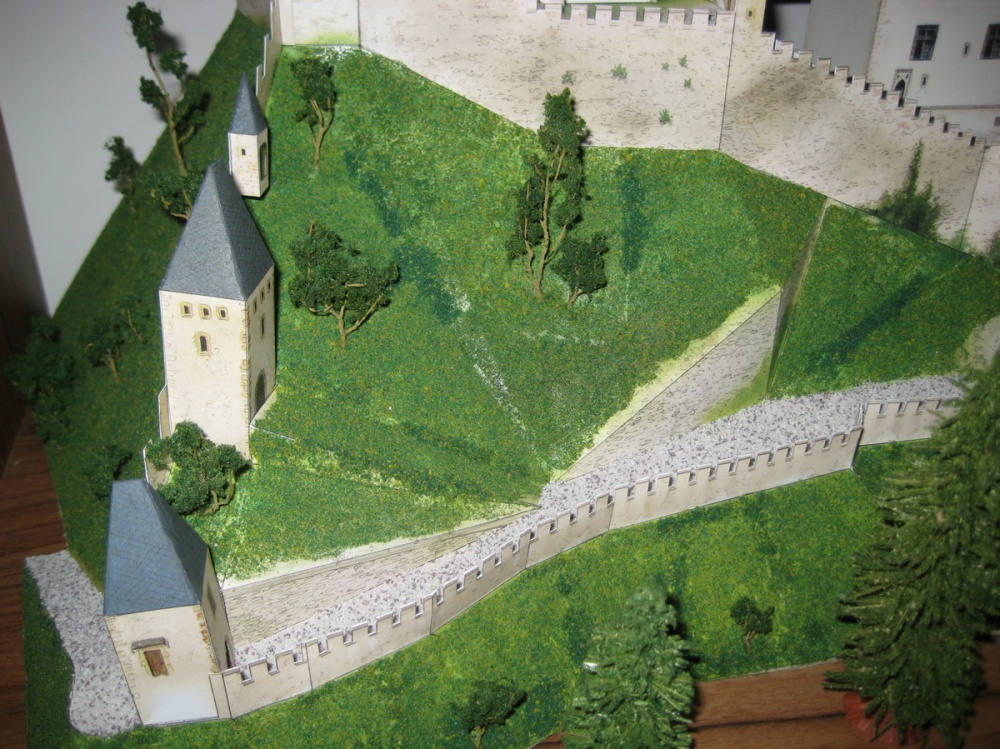 Karlštejn (Plná velikost v novém okně) Karlštejn