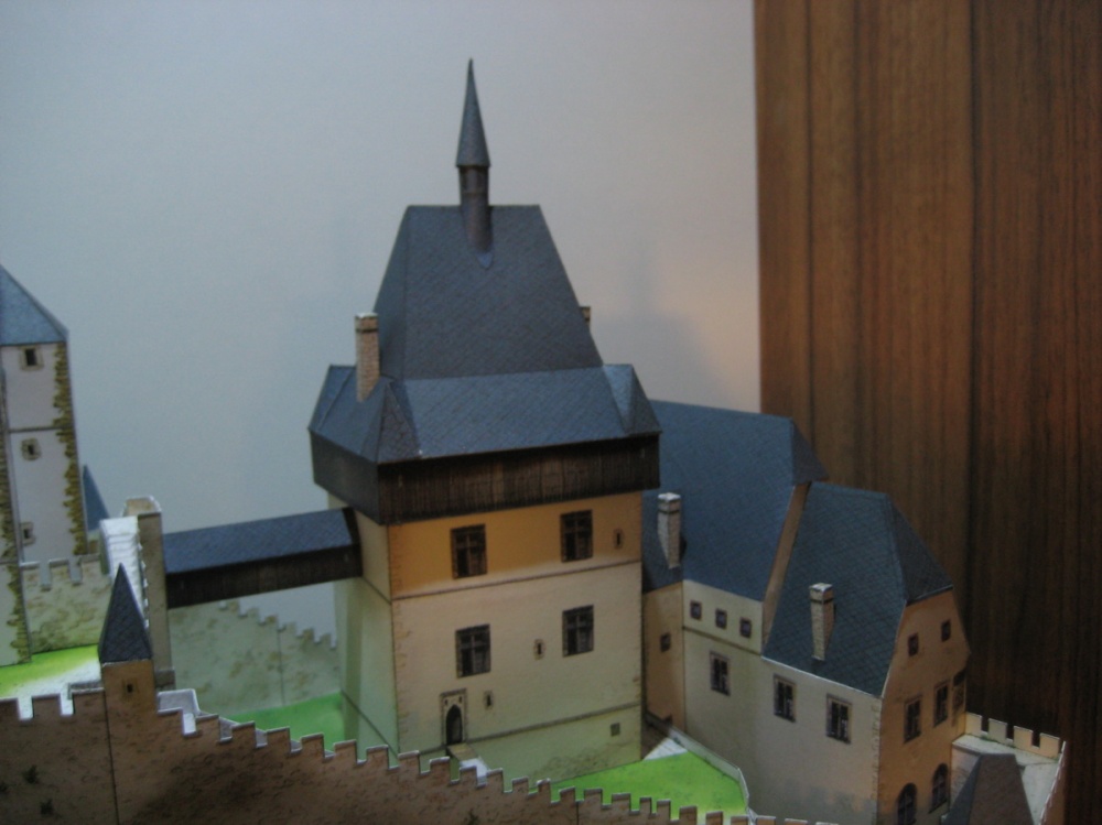Karlštejn (Plná velikost v novém okně) Karlštejn