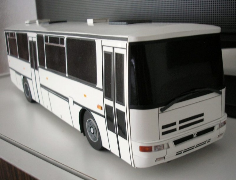 44069