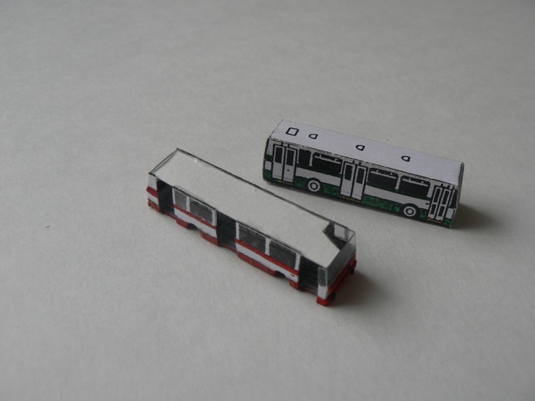 47085