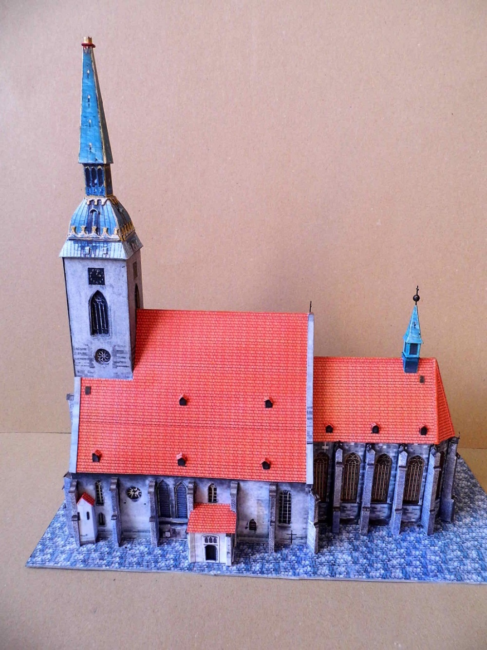 katedrála Sv.Martina Bratislava (Plná velikost v novém okně) katedrála Sv.Martina Bratislava