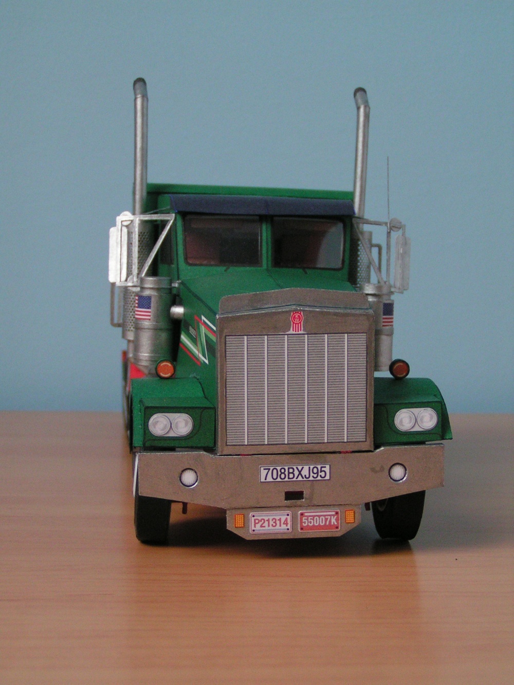 Kenworth W900 (Plná velikost v novém okně) Kenworth W900