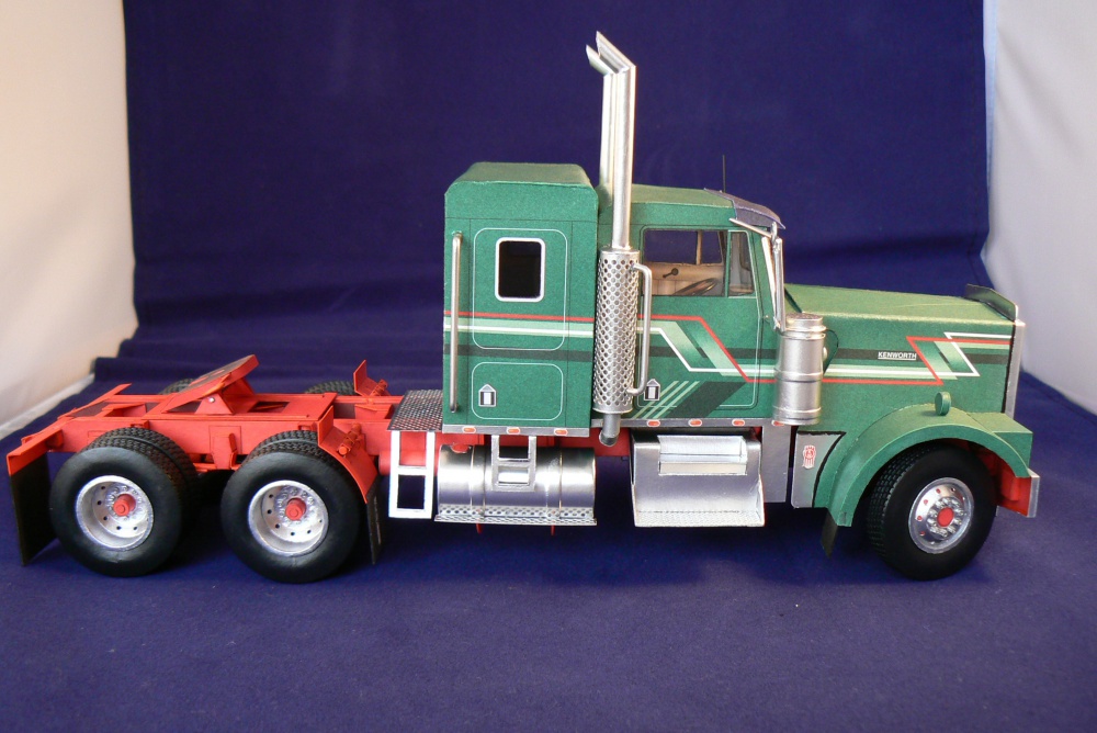KENWORTH W900 (Plná velikost v novém okně) KENWORTH W900