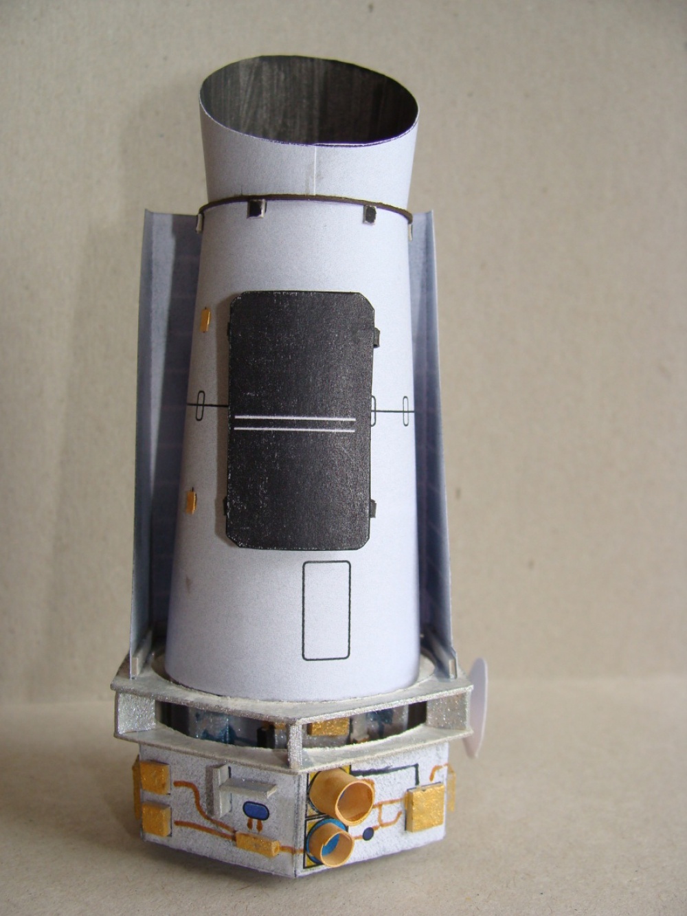 Kepler (Plná velikost v novém okně) Kepler