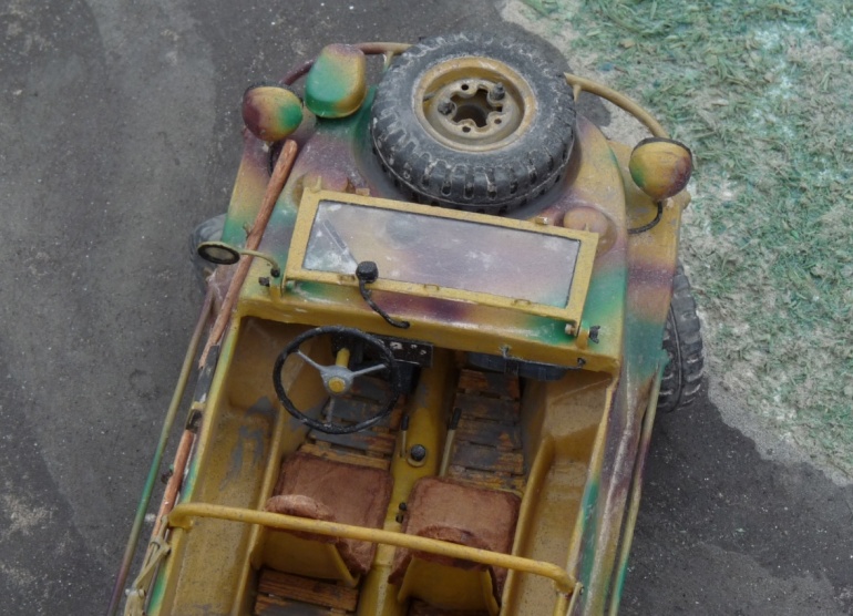 Kfz 166 Schwimwagen (Plná velikost v novém okně) Kfz 166 Schwimwagen