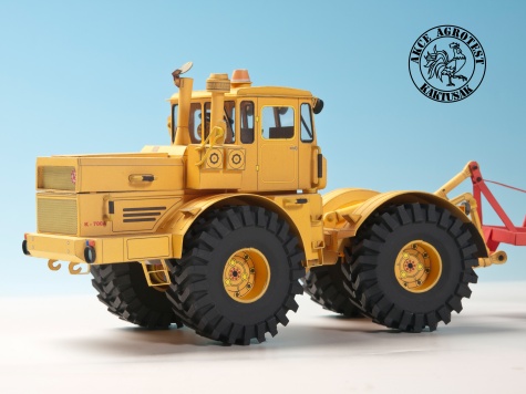 Kirovec K-700A Kirovec K-700A