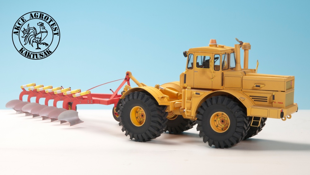 Kirovec K-700A (Plná velikost v novém okně) Kirovec K-700A