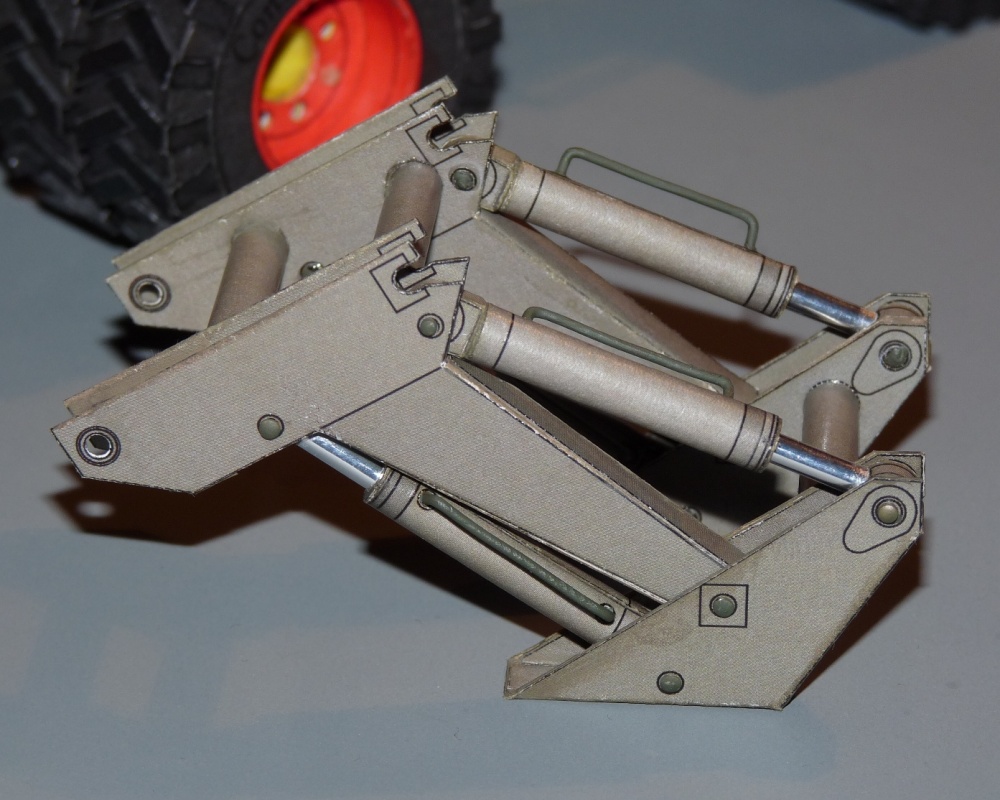 Kloubový traktor Škoda Š-180 BETA (Plná velikost v novém okně) Kloubový traktor Škoda Š-180 BETA