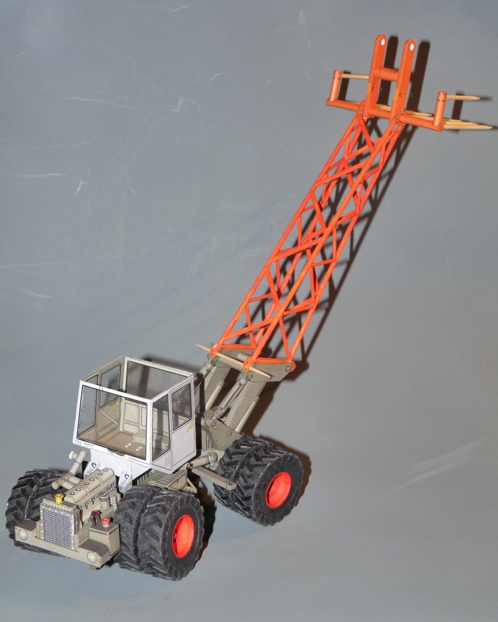 Kloubový traktor Škoda Š-180 BETA (Plná velikost v novém okně) Kloubový traktor Škoda Š-180 BETA