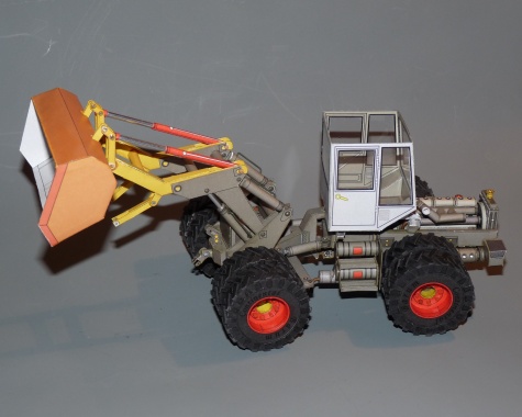Kloubov� traktor �koda �-180 BETA