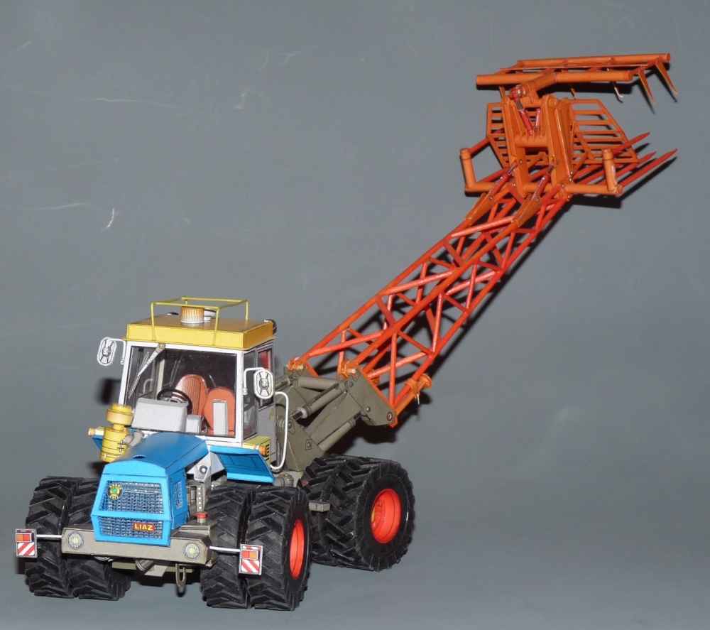 Kloubový traktor Škoda Š-180 BETA (Plná velikost v novém okně) Kloubový traktor Škoda Š-180 BETA