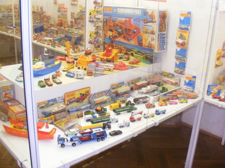 82086