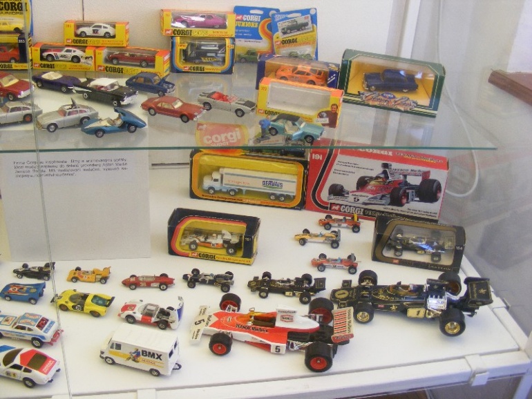 82112